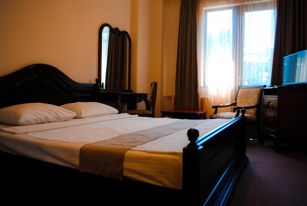 Hotel Sympatia Tbilisi Bagian luar foto