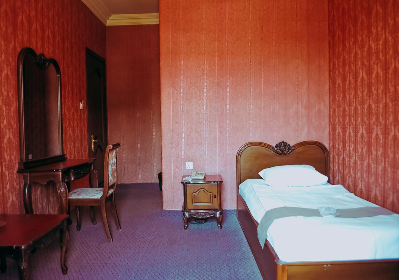 Hotel Sympatia Tbilisi Bagian luar foto