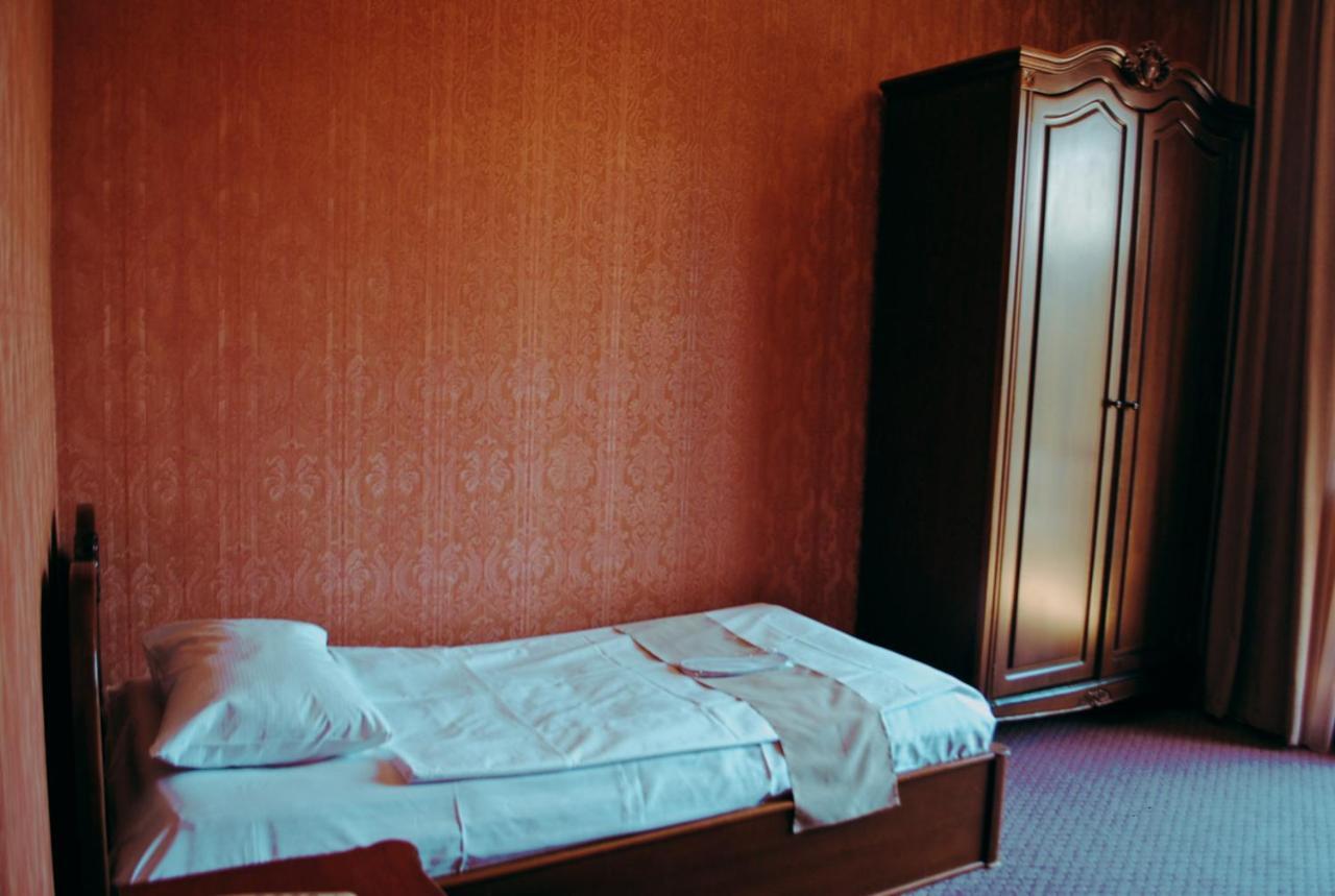 Hotel Sympatia Tbilisi Bagian luar foto