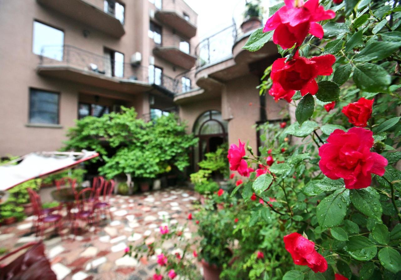 Hotel Sympatia Tbilisi Bagian luar foto