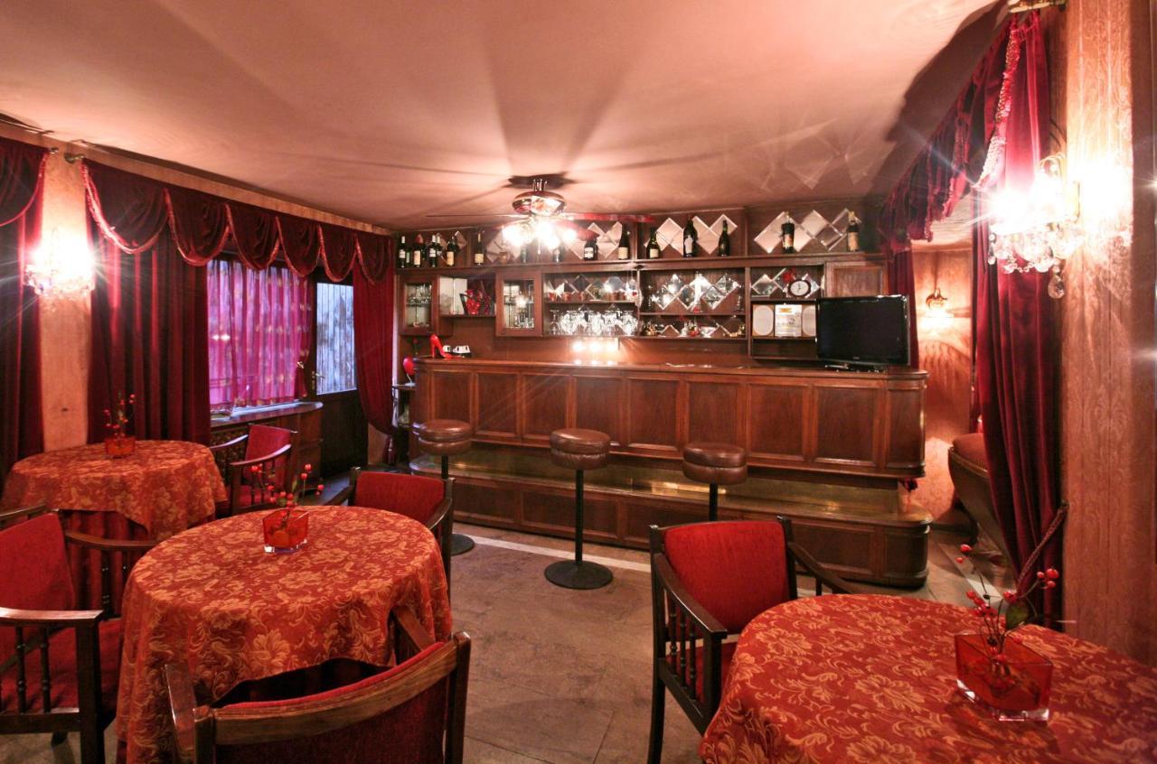 Hotel Sympatia Tbilisi Bagian luar foto