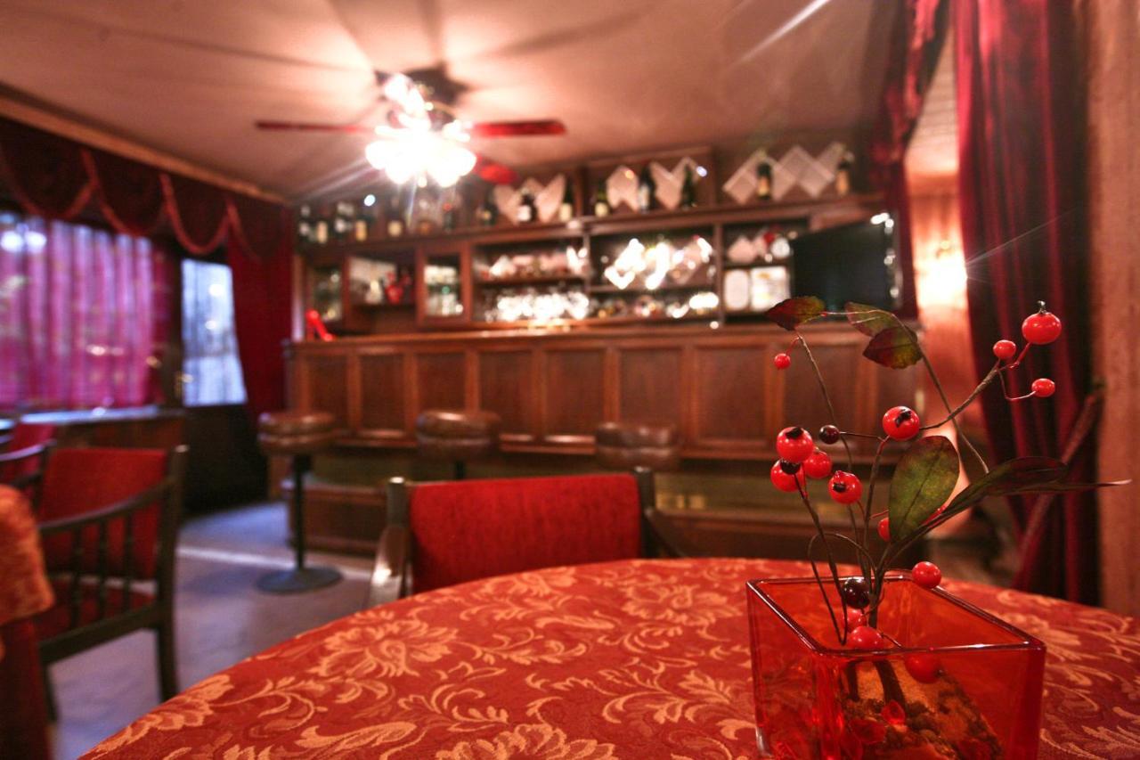 Hotel Sympatia Tbilisi Bagian luar foto